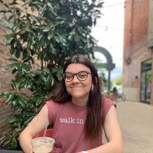 Meet your Posher, Stacy